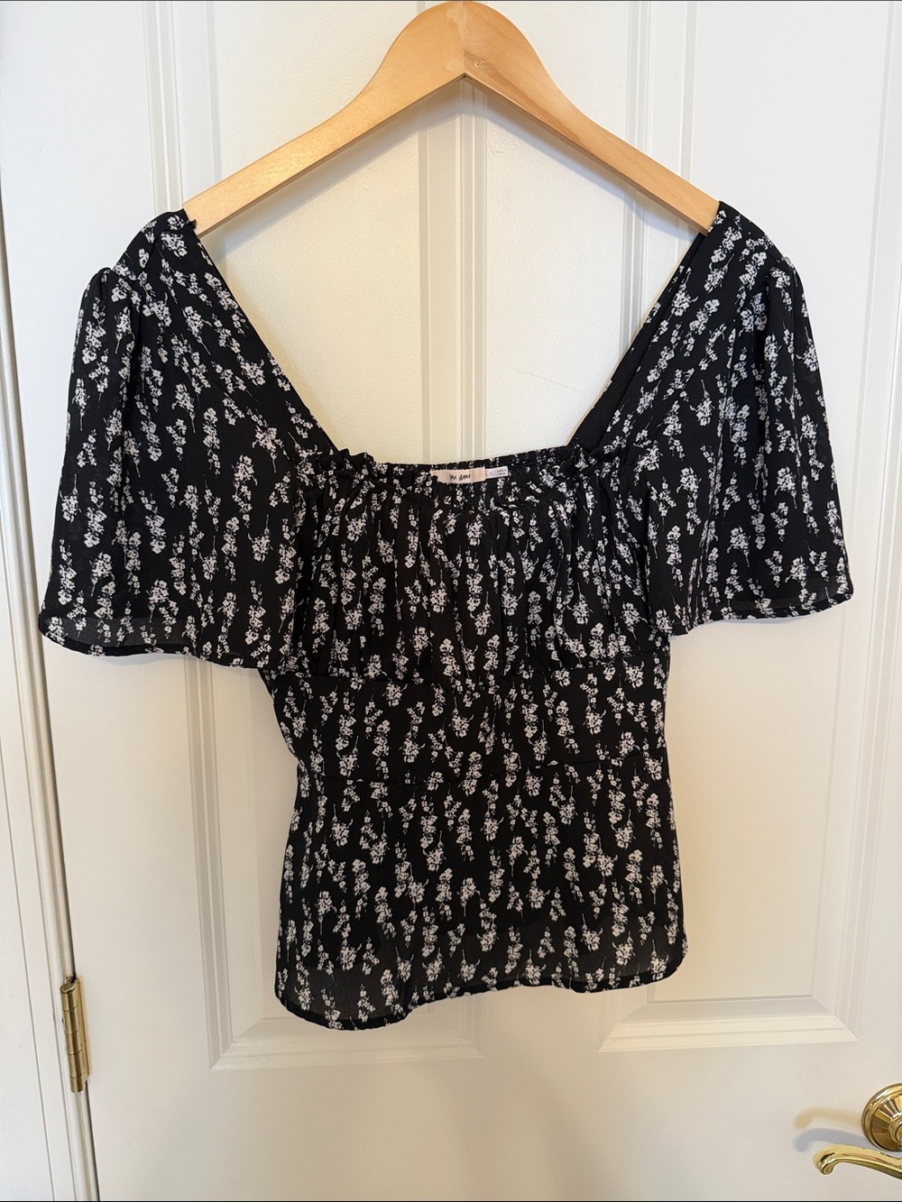 miami Black Floral Square-Smocked Puff-Sleeve Blouse